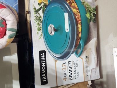 Tramontina 4 Qt / 3.7 L Enameled Cast Iron Braiser in Teal