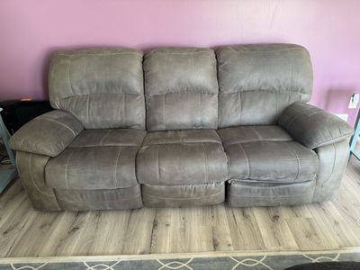 Ashley POWER COUCH