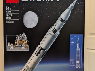 NEW LEGO Ideas: NASA Apollo Saturn V (21309)