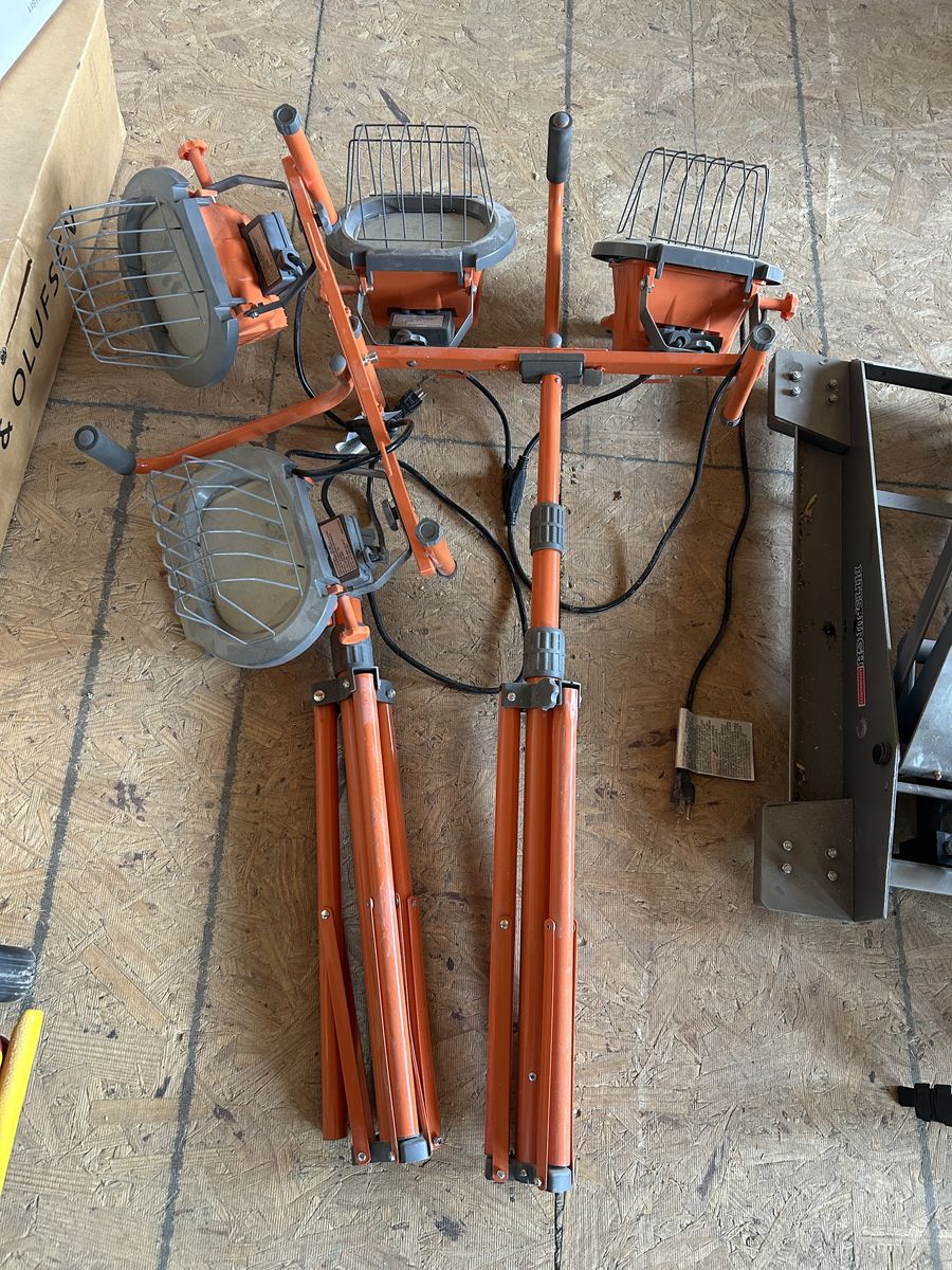 Work Lights, Construction
