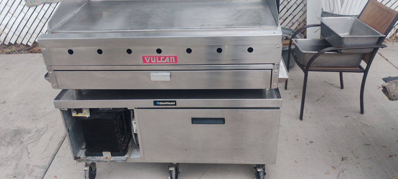 Vulcan Commercial 4-Burner Gas Stove with Delifield Refrigerated Base