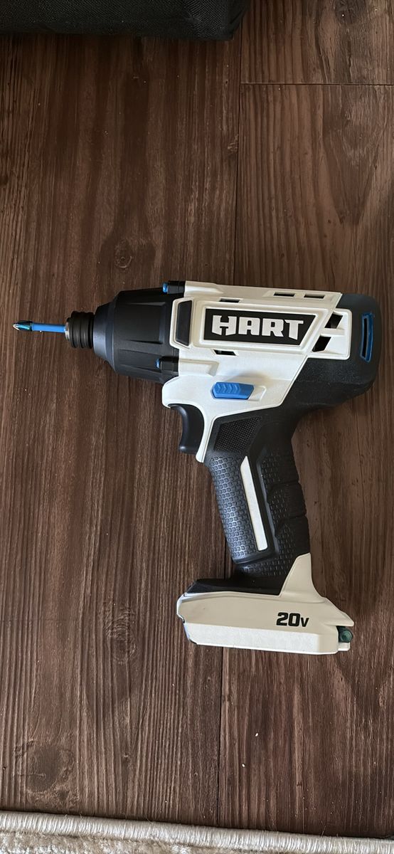 HART 20v Lithium-ion 1/4” cordless impact driver & 4 batteries.