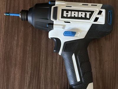 HART 20v Lithium-ion 1/4” cordless impact driver & 4 batteries.