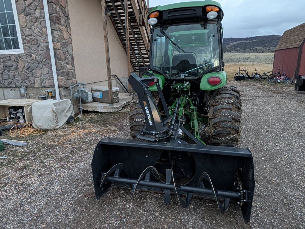 60" Snowblower 3pt tractor hookup.... NEW and great price!