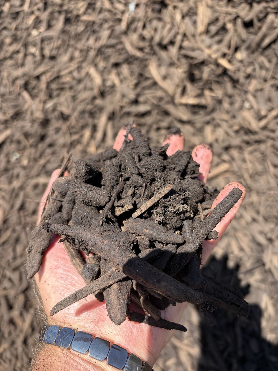 225$ 5 cubit yard dark wood chips delivered!