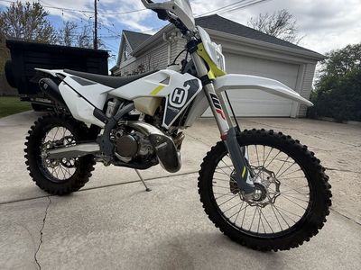 2022 Husqvarna 250 TE low hours