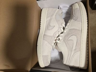 Jodan 1 se pale ivory