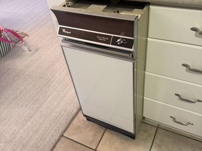Trash compactor