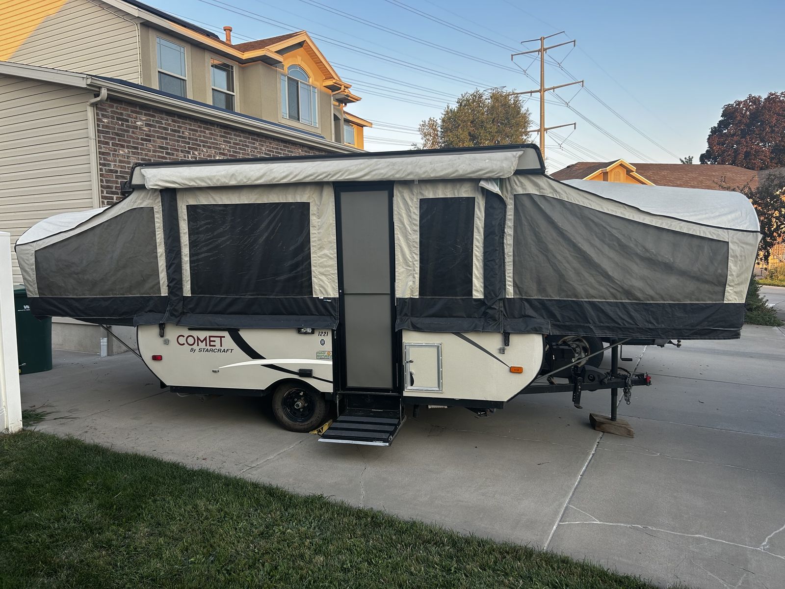 2015 STARCRAFT COMET SERIES M-1221