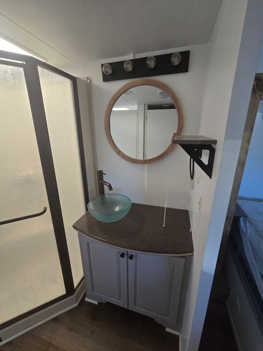 Main image 13