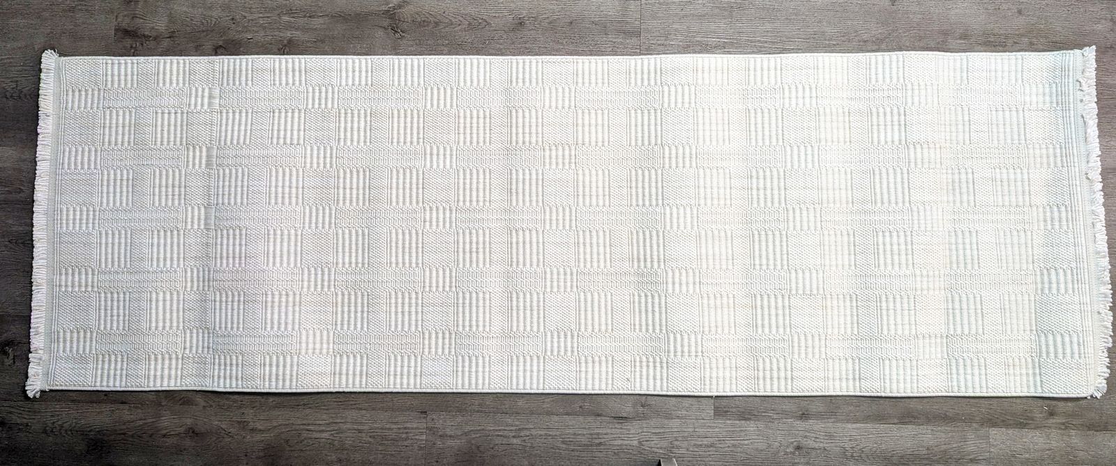 NEW Serenity Textured White Runner Rug – 2'x8' Modern Neutral Hallway Rug