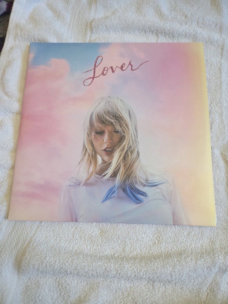 taylor swift lover record $25
