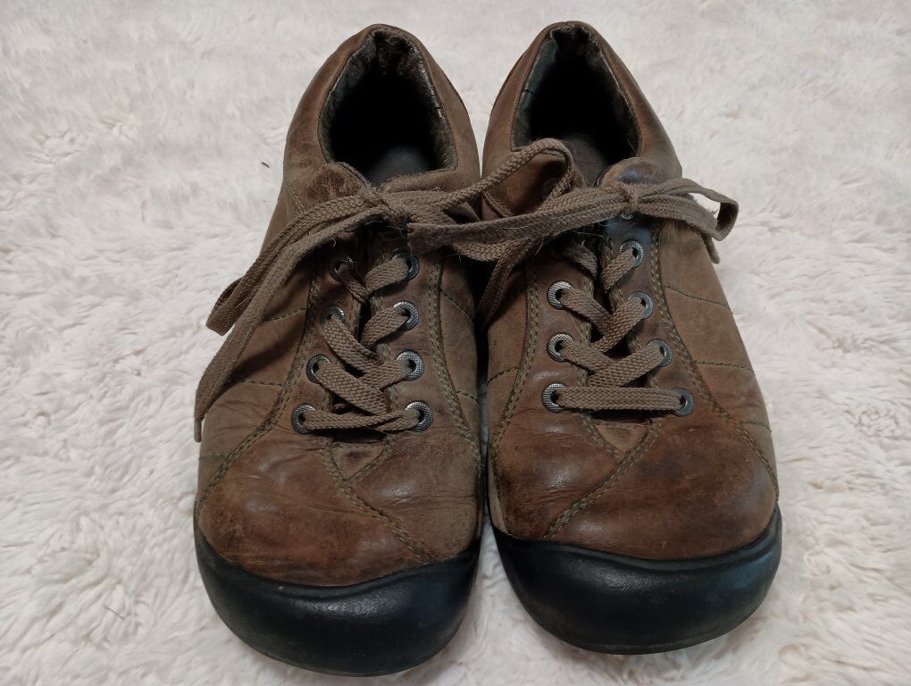 size 6.5 womens keen leather shoes