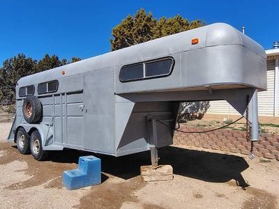 3 HORSE SLANT TRAILER