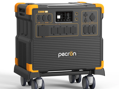 4,200 Watt Power Station / Solar Generator
