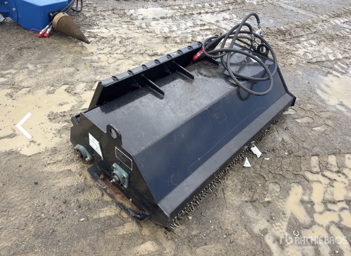 GIYI GY-FM57 Flail Mower Skidsteer Attachment