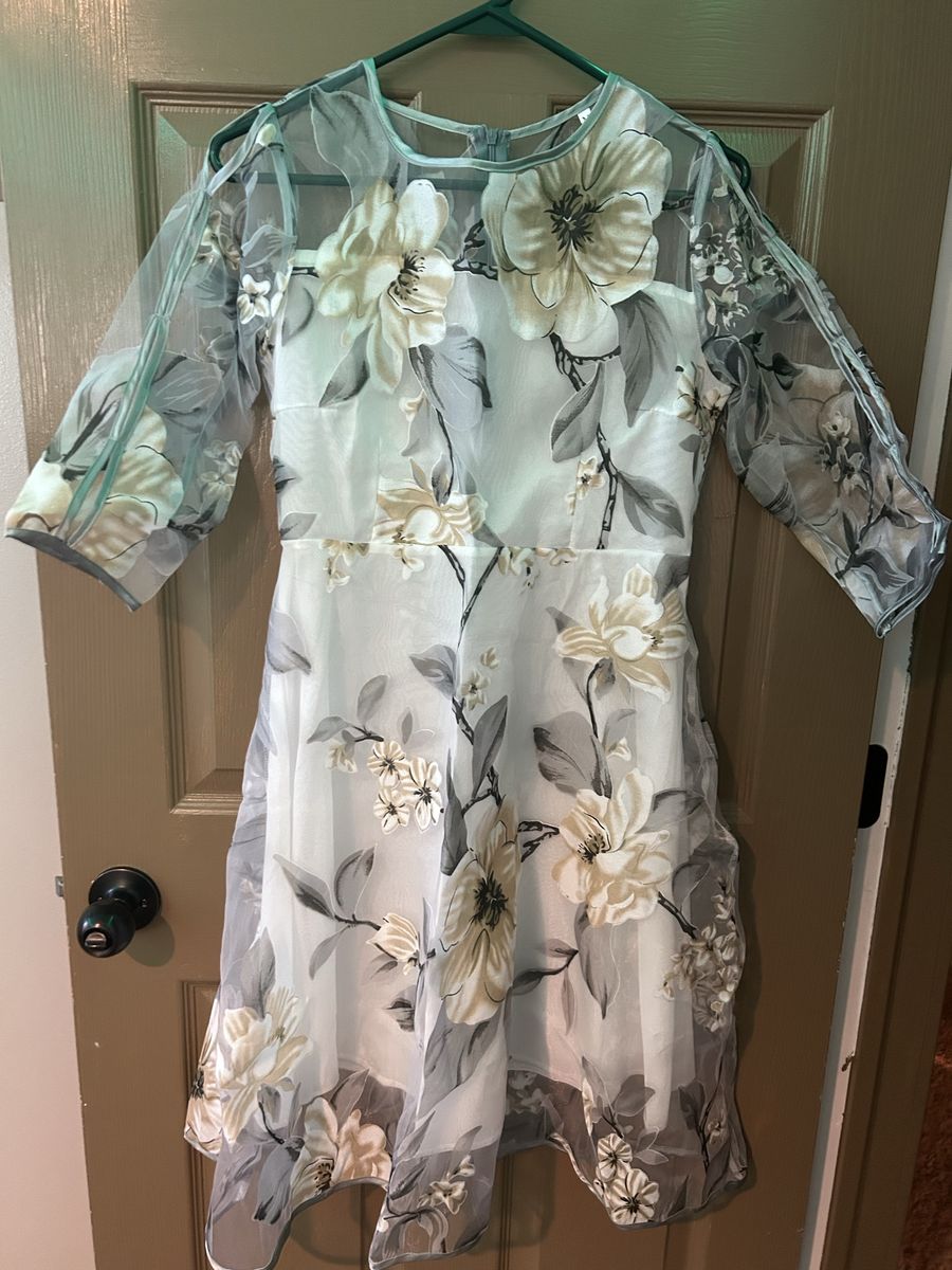 Elegant Floral Organza Dress - Sheer Sleeves, Knee-Length, White/Gray/Gold - Adult Medium
