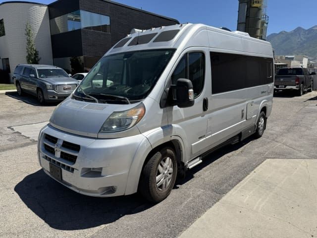 2016 Roadtrek Zion SRT Class B with Low miles