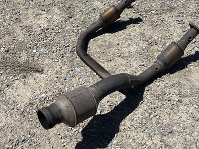 2016 Escalade Catalytic Y assembly complete