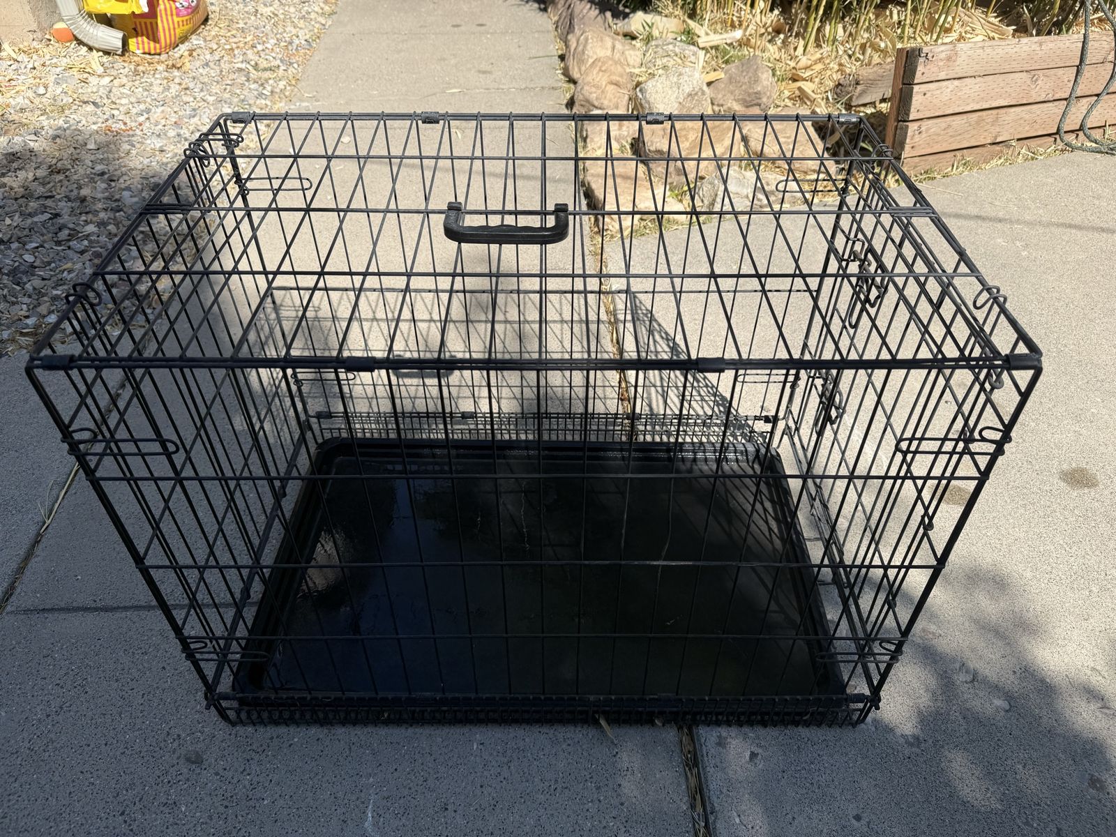 Folding Metal Wire Dog Crate with Removable Tray - 30" x 19" x 21"