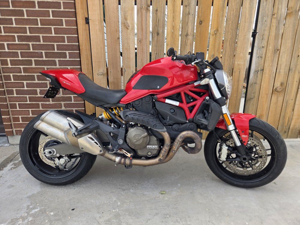 2015 Ducati Monster 821