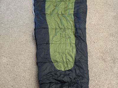 REC by Wenzel Petroglyph 0 Degree F Sleeping Bag, 90"x33.8", Polyester Fiber Insulation