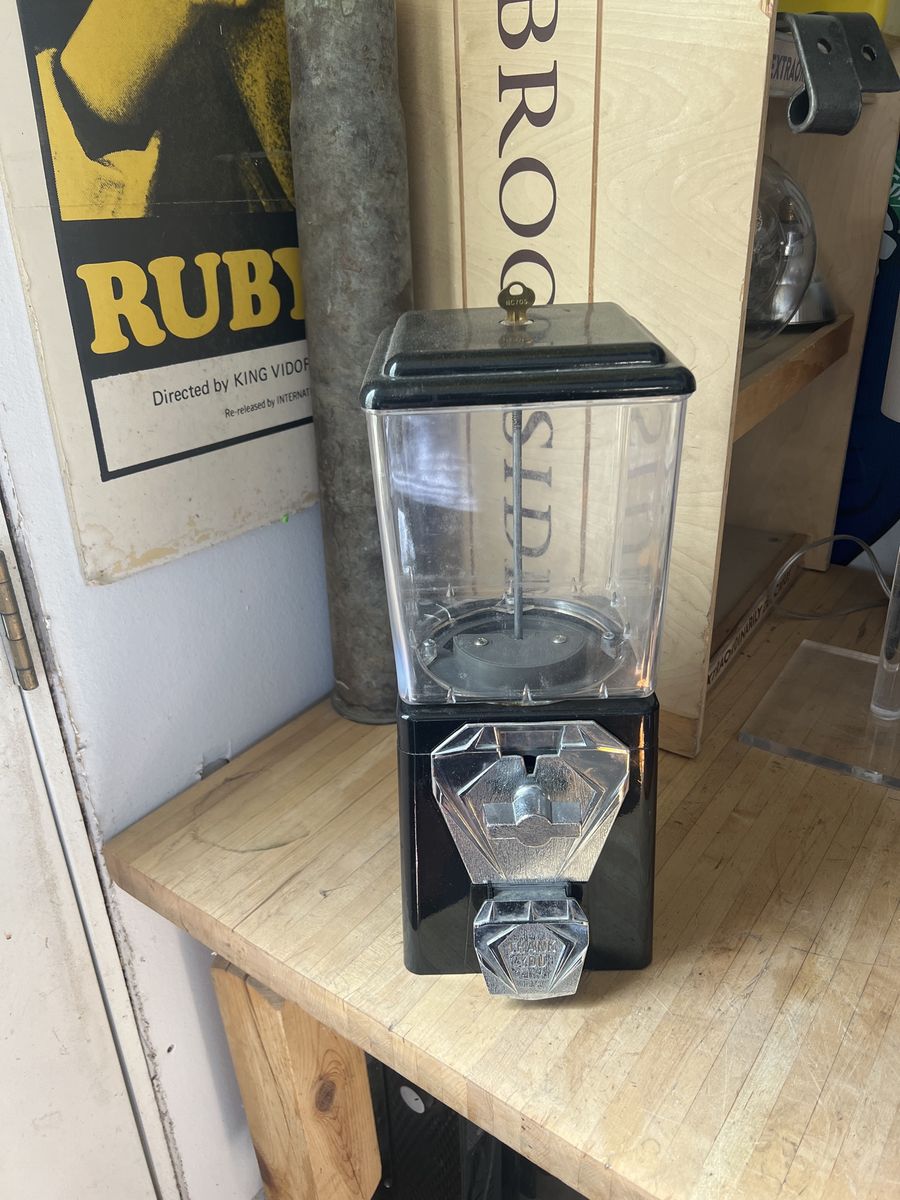 Working Candy Machine With Key