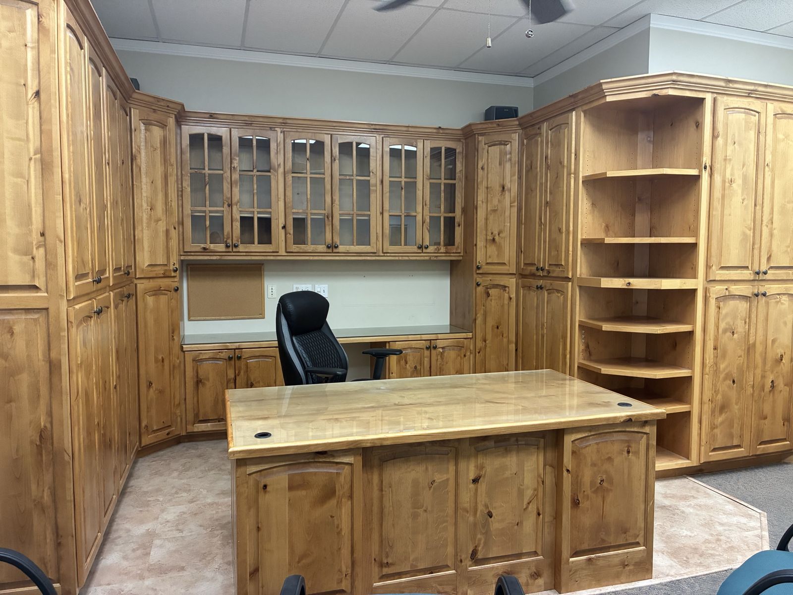 Bountiful Office Space for Rent - Colonial Square, 2002 Sq Ft