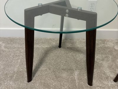 Article end tables