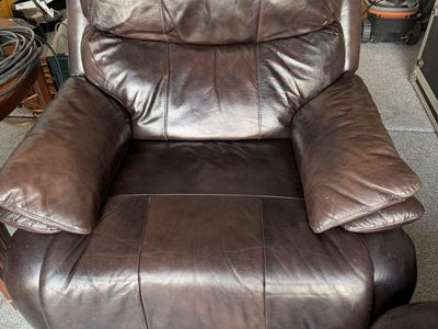 Leather Recliner- 2 of them in Very Good Condition