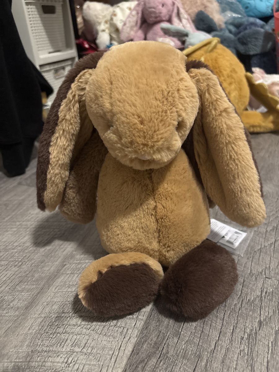 New tag but DMAGAE! Brown patch Jellycat bunny