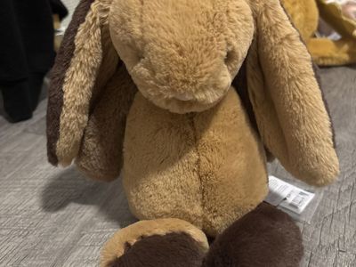 New tag but DMAGAE! Brown patch Jellycat bunny