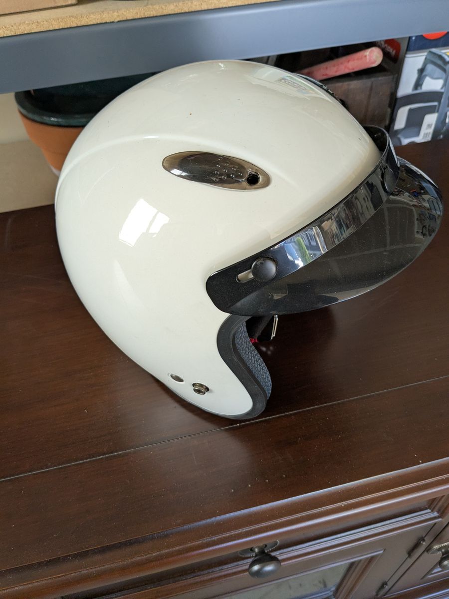 Motorcycle helmet