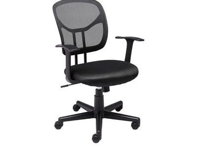 Black Mesh Ergonomic Office Chair with Lumbar Support. New in box.