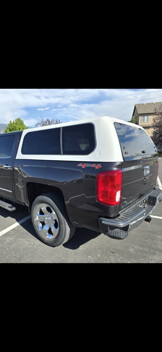 White Truck Topper / Camper Shell for Chevy Silverado 1500 Short Bed 