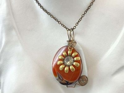 NEW - Gorgeous layered Pendant with Bonze Accents and Chain - A Truly Unique Piece - See Photos.