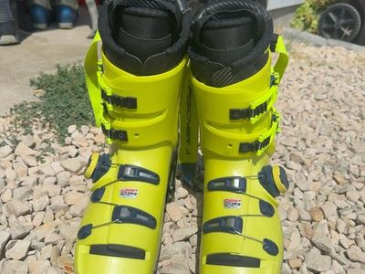 Fischer RC4 130 MV BOA Ski Boots Size 25.5