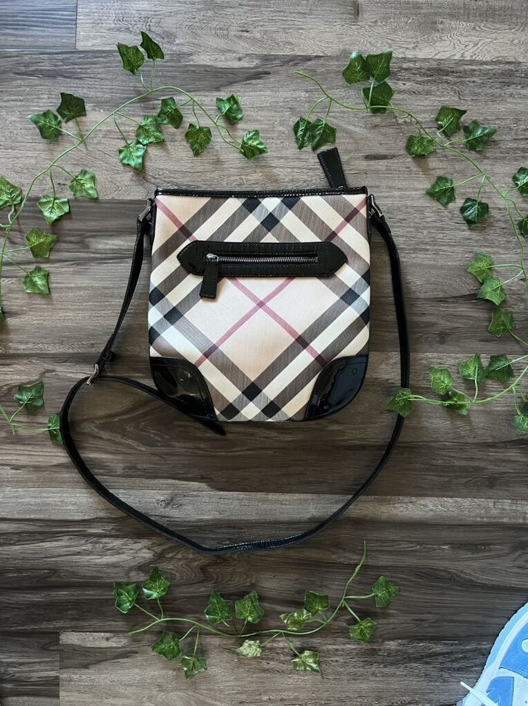 Authentic Burberry Dryden crossbody bag