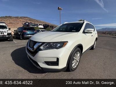 2017 NISSAN ROGUE SV