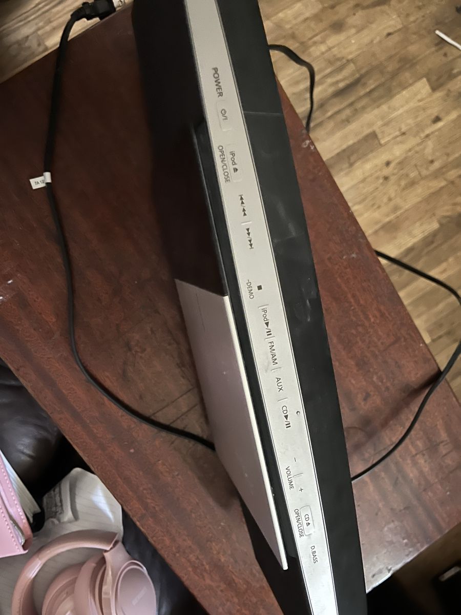 Main image 3