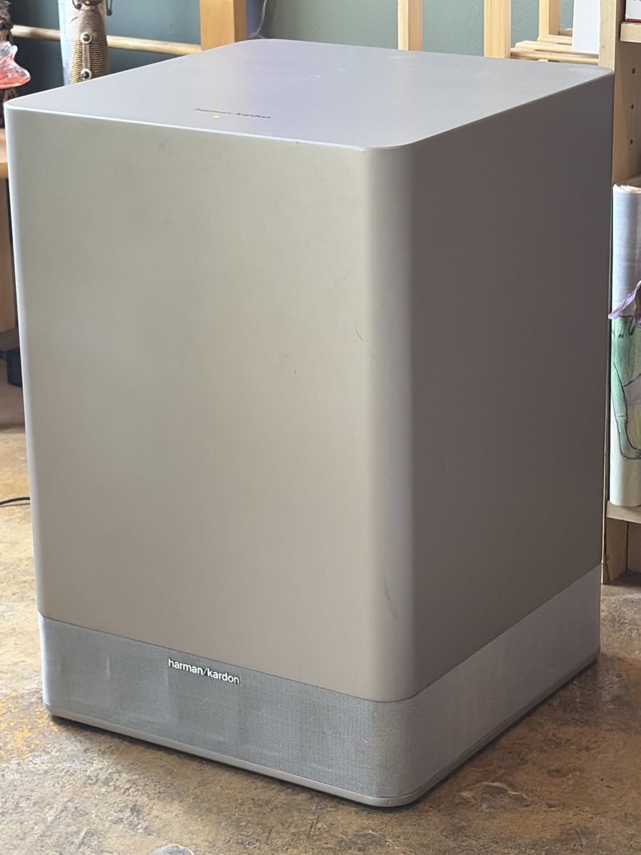 Harmon Kardon subwoofer
