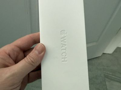 NEW Apple Watch Series 11 Jet Black – Below Retail