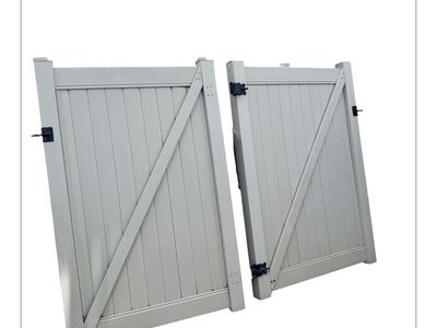 Vinyl Gates 46 W 71 Tall Tan