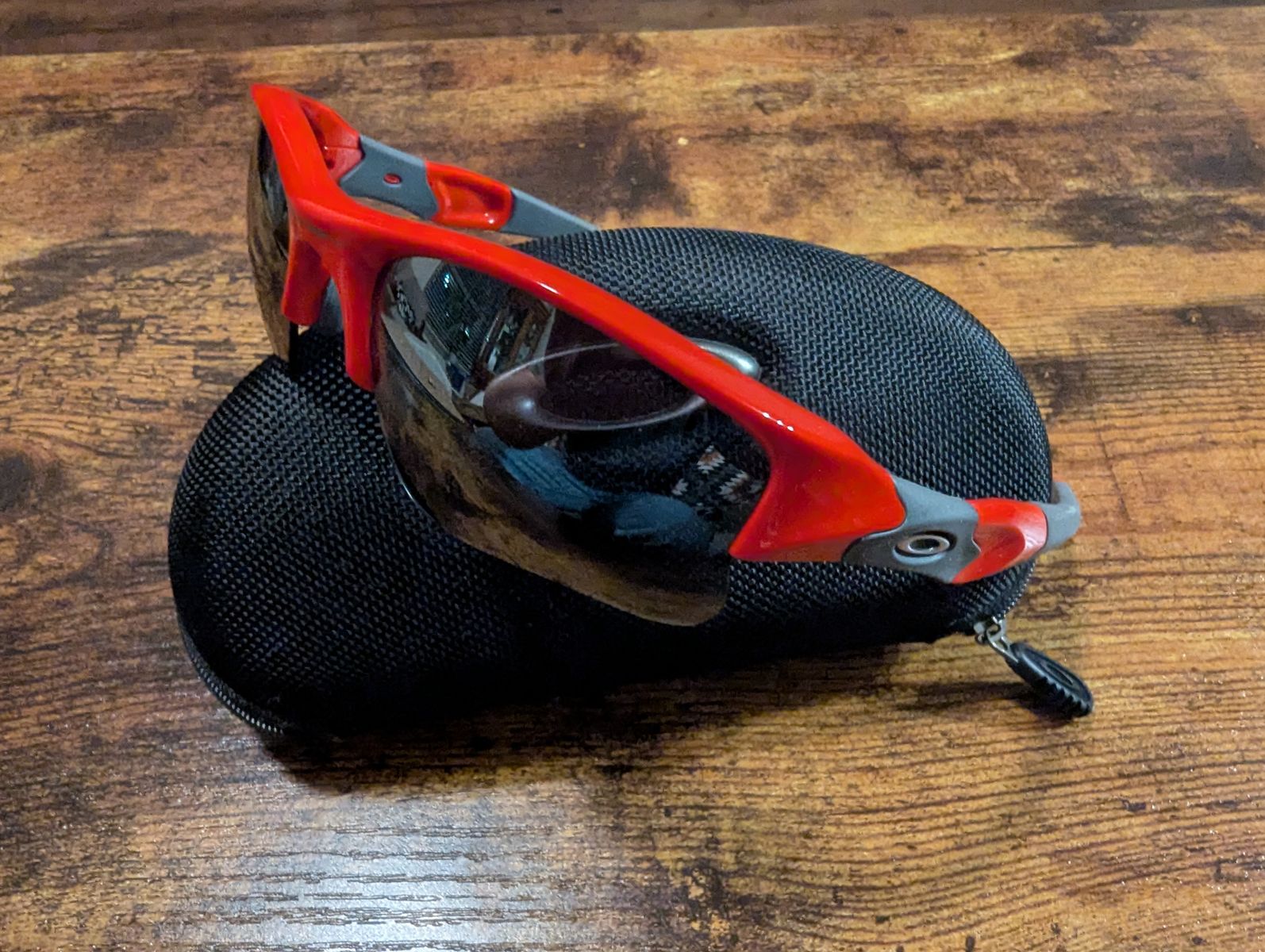 Oakley  03-902 FLAK Sunglasses (with case)