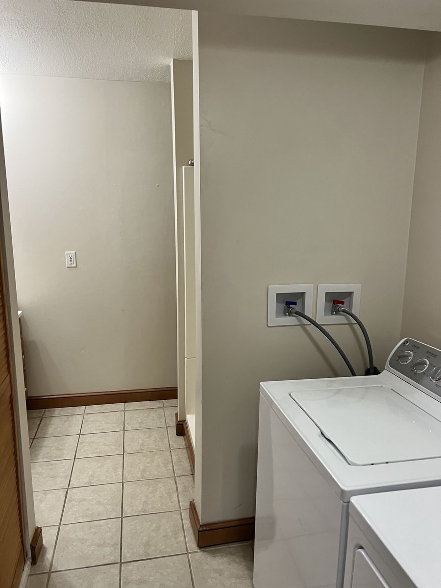 Main image 6