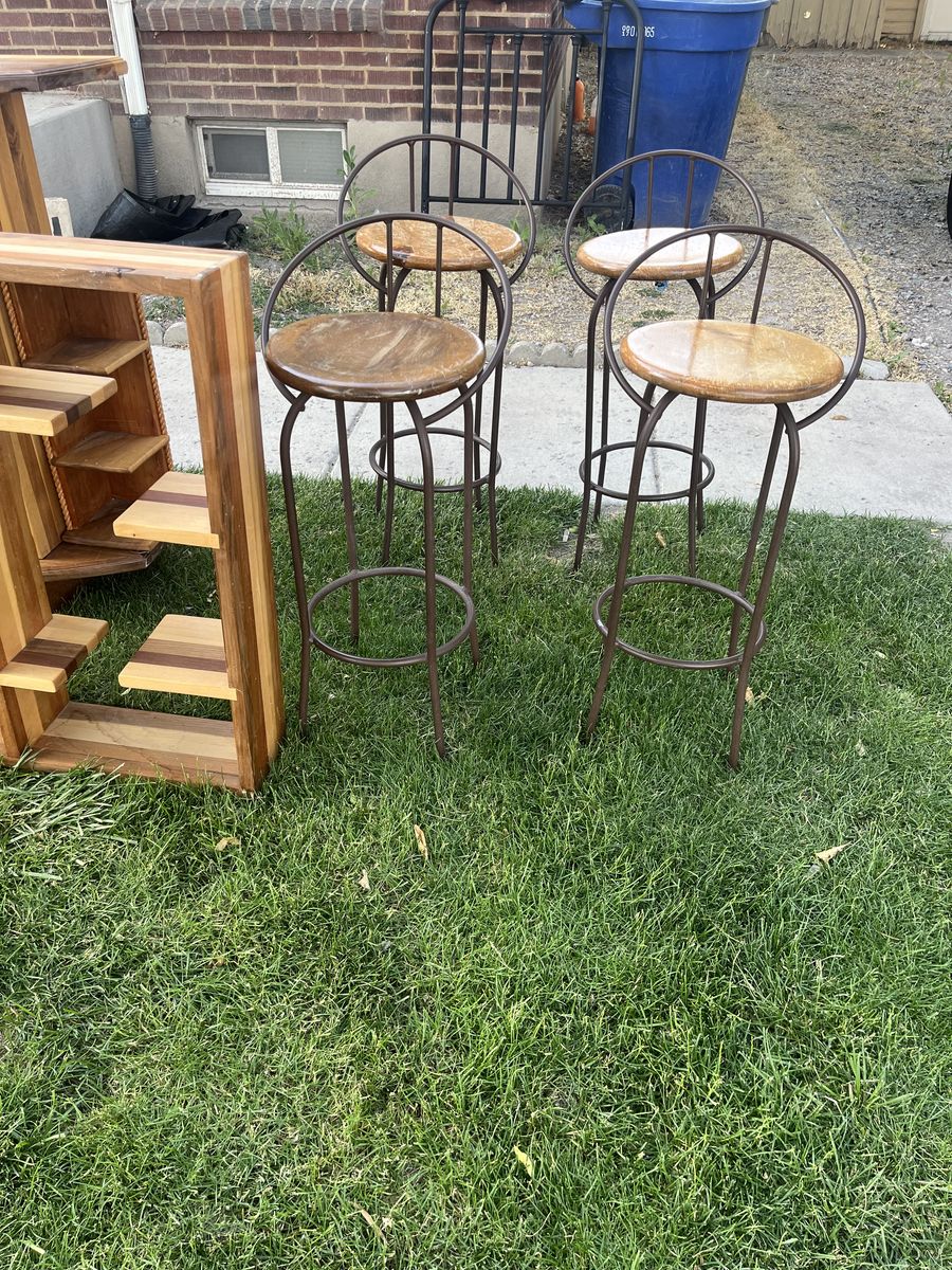Bar table