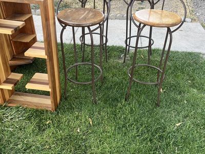 Bar table