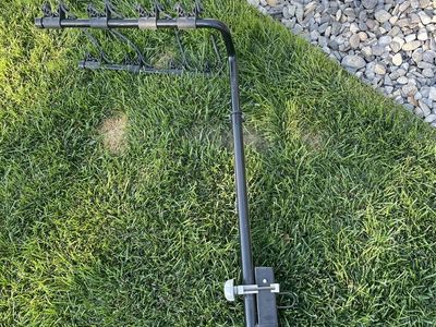 Hitch-Mounted four Bicycle Rack Carrier Thule brand