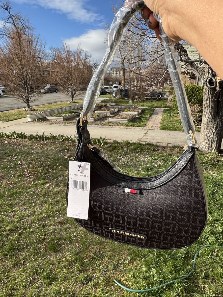 New Tommy Hilfiger Small Shoulder Bag For Women