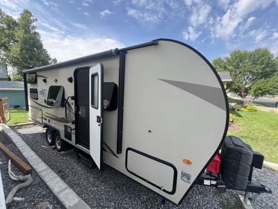 Upgraded 2018 Rockwood Minilite 2508 Bunk House
